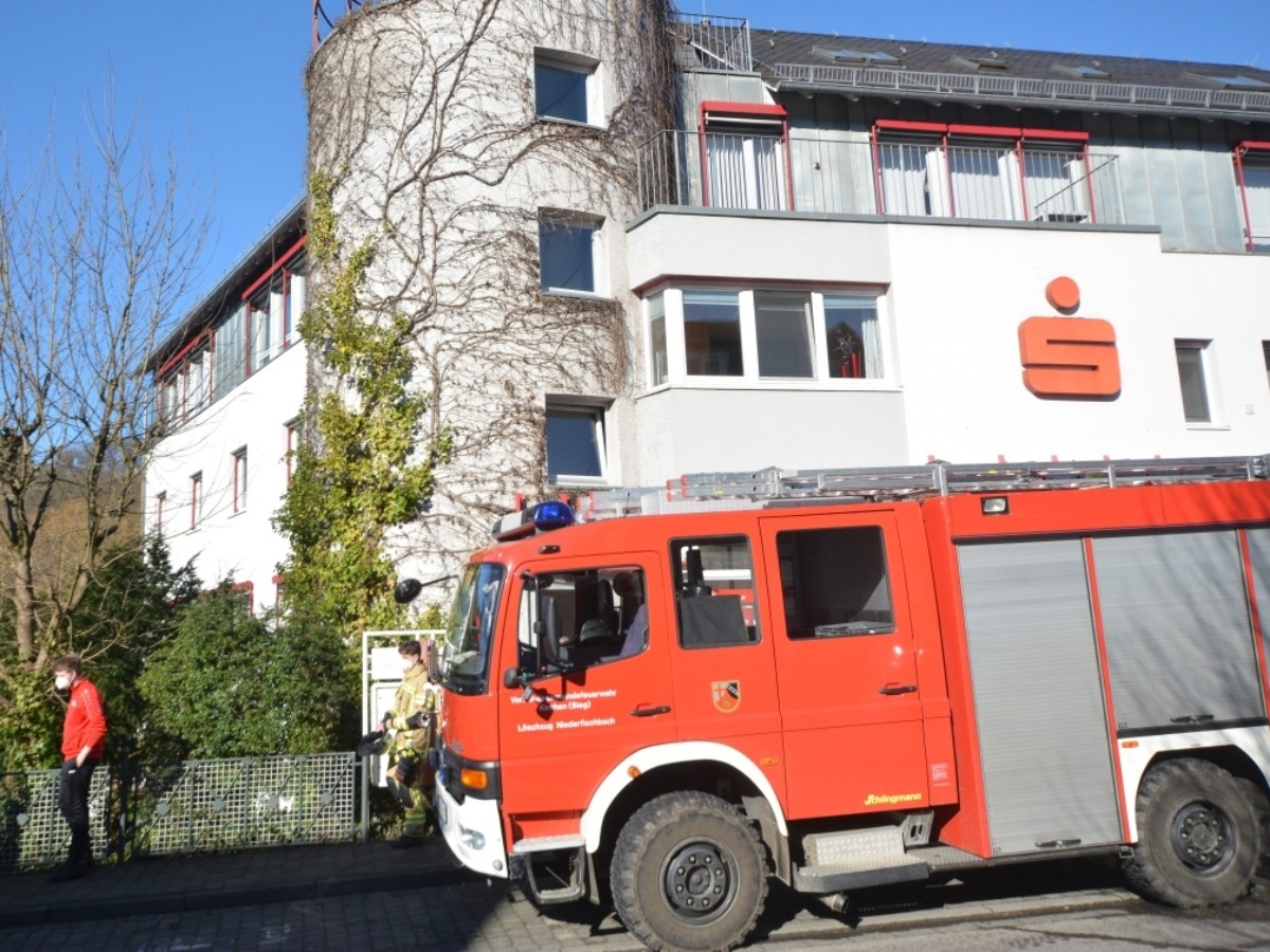 Niederfischbach: Kleine Tischmaschine brennt in Dentallabor
