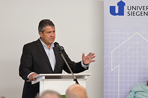 Sigmar Gabriel forderte mehr Gemeinsamkeiten in der EU. Foto: Uni Siegen