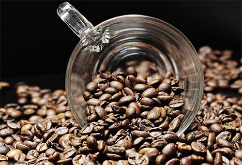 Kaffee wird auch als braunes Gold bezeichnet. Foto Quelle: pixabay.com / <a href=https://pixabay.com/de/users/pixel2013-2364555/ target=_blank rel=nofollow>pixel2013</a> 