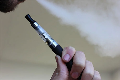 Wie E-Zigaretten helfen, mit dem Rauchen aufzuhren