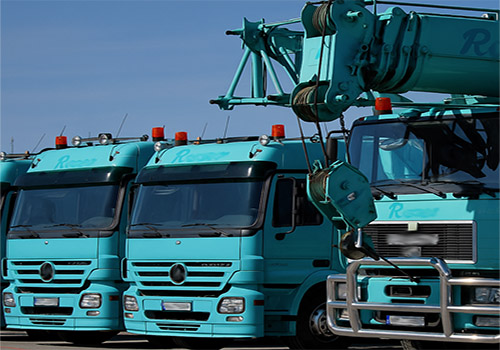 Bei schwierigen LKW Manvrier-Situationen Sach- und Personenschden vermeiden