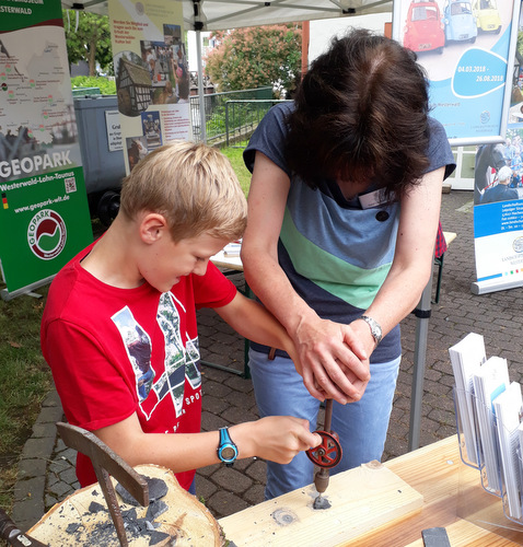 Besucher knnen im Landschaftsmuseum aktiv regionale Bodenschtze kennen lernen. (Pressestelle der Kreisverwaltung)