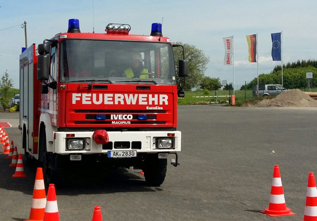 Wer lenkt den Einsatzwagen am besten? 