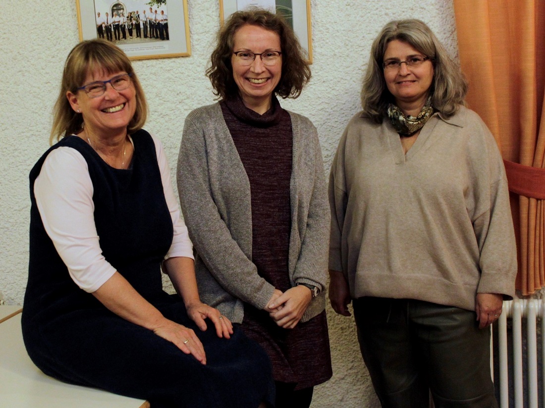 V.l.: Regina Kehr vom Evangelischen Dekanat Westerwald, Katrin Weiland und Kirsten Howind-Vieregge vom Beginenhof in Westerburg (Frauen gegen Gewalt e.V.) haben zu einem Gesprchsabend ber Gewalt an Frauen eingeladen. (Foto: Sabine Hammann-Gonschorek)