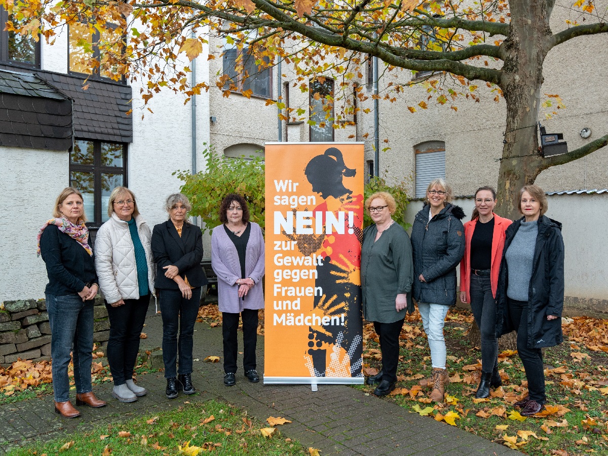 Um noch mehr Aufmerksamkeit fr das Thema Gewalt gegen Frauen und Mdchen herzustellen, untersttzen der Landkreis Neuwied und die Stadt den Internationalen Tag gegen Gewalt an Frauen. (Foto: Martin Boden / Kreisverwaltung Neuwied)
