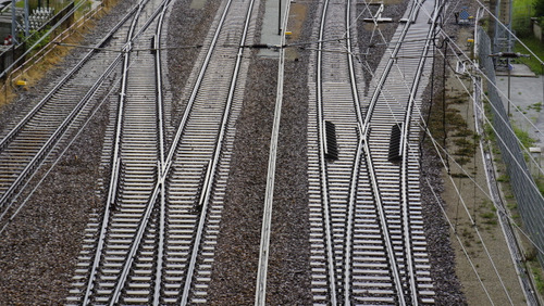 Nach dem Grobrand in Siegburg bleibt die Siegstrecke weiter teilweise gesperrt. (Symbolfoto: Deutsche Bahn AG/Volker Emersleben)