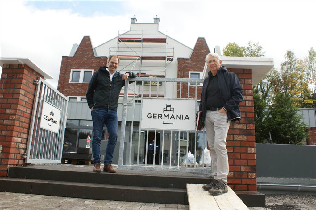Geschftsfhrer Christoph Fischer (links) und Bauherr Franz-Rudolf Sanktjohanser freuen sich auf die baldige Erffnung. Fotos: ddp
