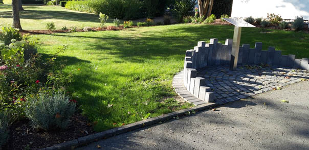 Halbanonymes Grabfeld auf dem Urbacher Friedhof 