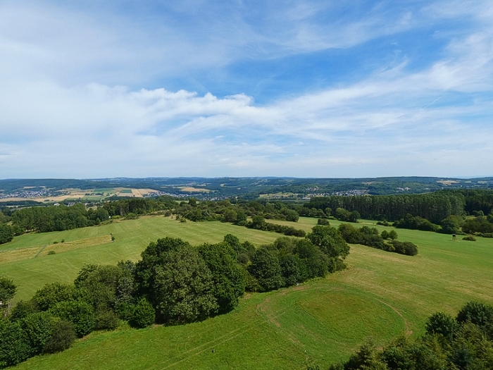 Von Hachenburg zum Grbersberg  mit Aussichtsturm und Jckels Httenzauber