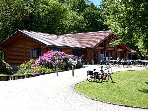 Cafe Seewies mit Biergarten. 