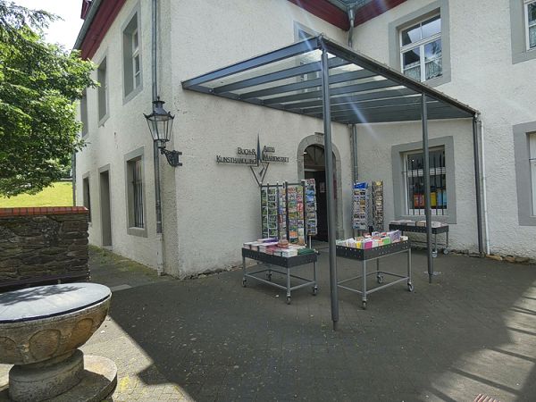 Klosterladen mit Buch- und Kunsthandlung.