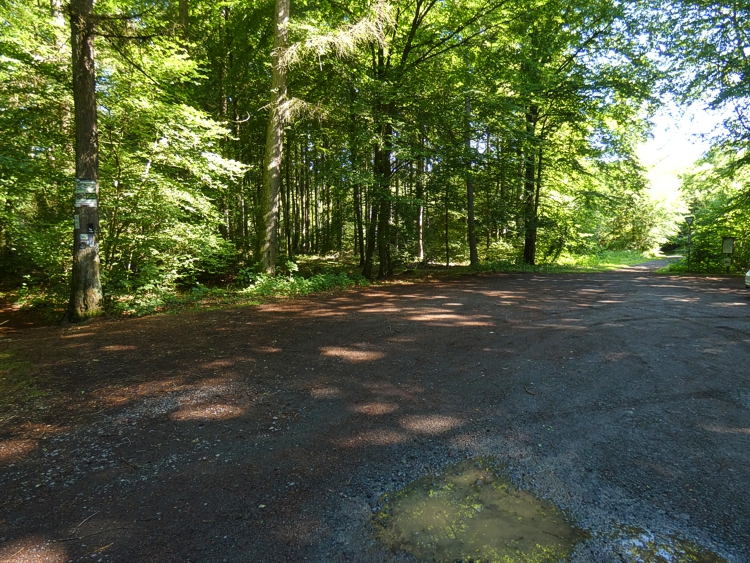 Wanderparkplatz an der Kreuzung der Kreisstrae K 138 mit der K 1 (Seeburger Strae). Start unserer Wandertour.