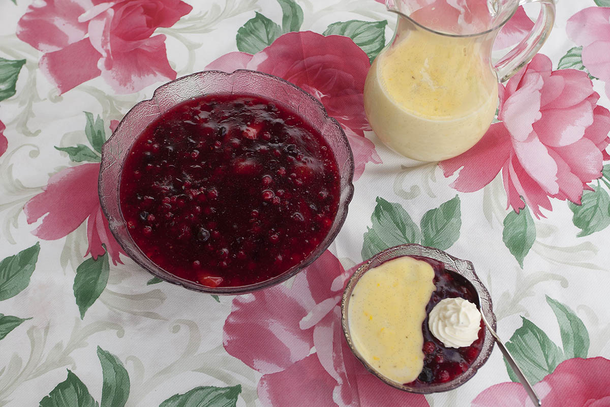 Westerwälder Rezepte: Rote Grütze mit Vanillesauce | NR-Kurier.de