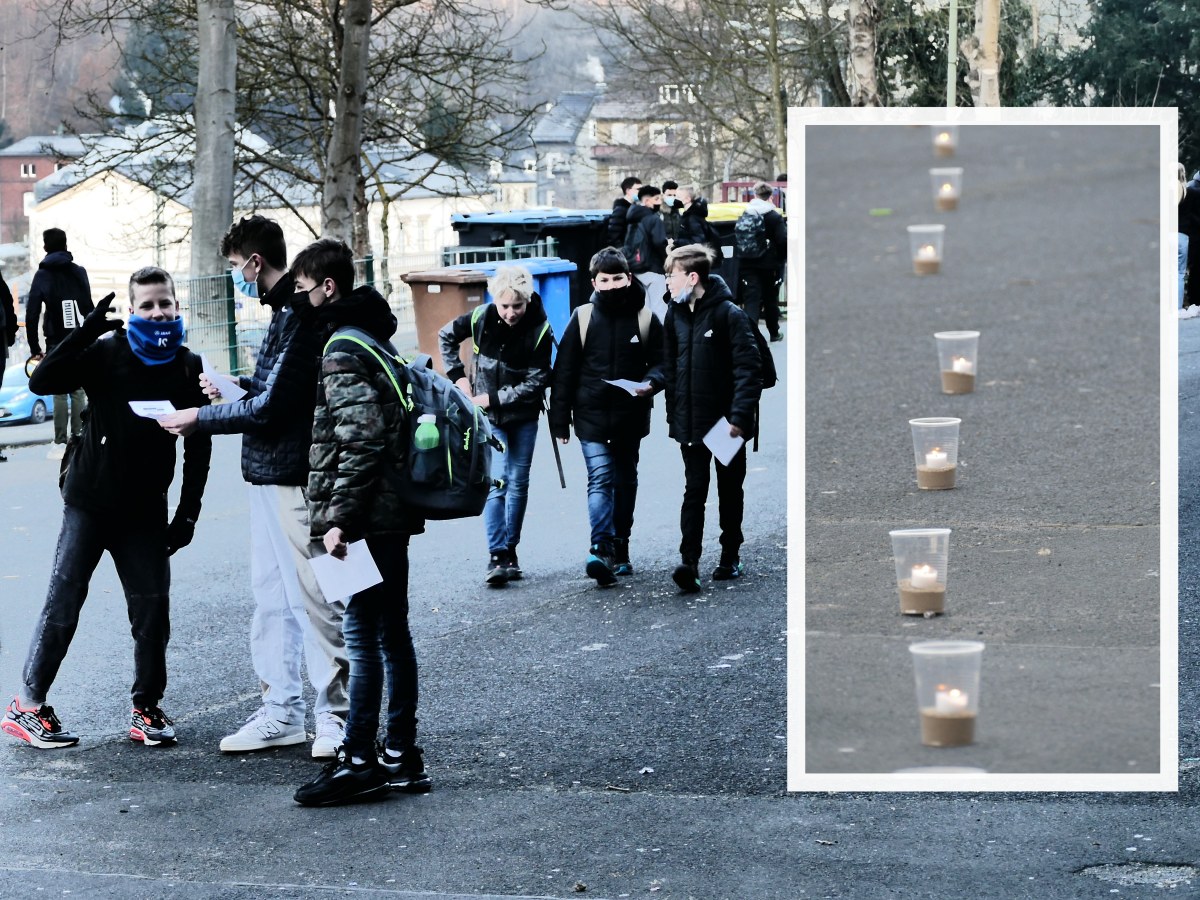 Schlervertreter gaben Mitschlern Flugbltter mit kurzen Informationen ber die Geschwister Scholl in die Hand. Flankiert wurde die Aktion von einem kleinen Lichtermeer aus Kerzen. (Fotos: Schule) 