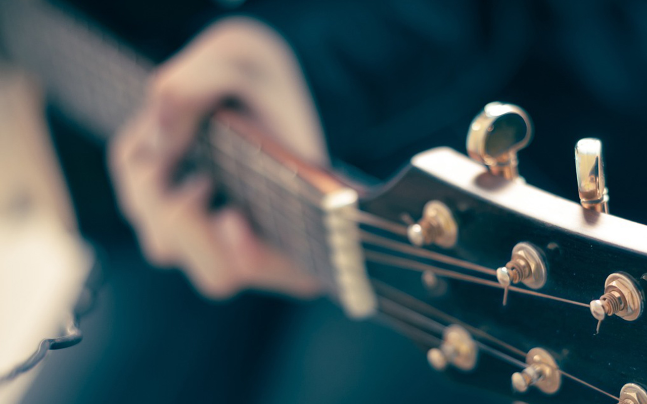 Guitarrensolos sind zu erwarten. (Symbolbild)