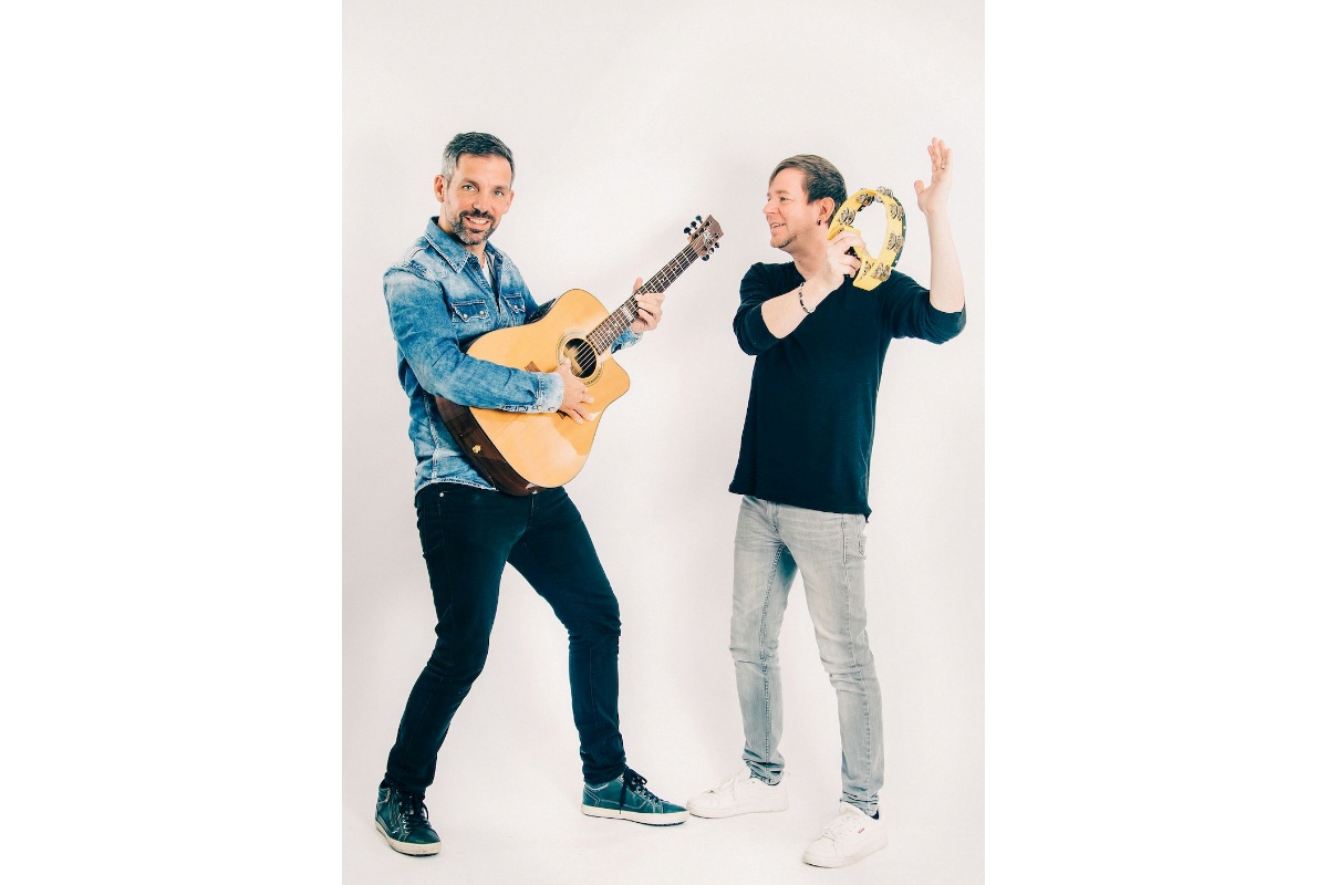 Das Akustik-Duo "GuitaJon". (Fotos: Veranstalter)
