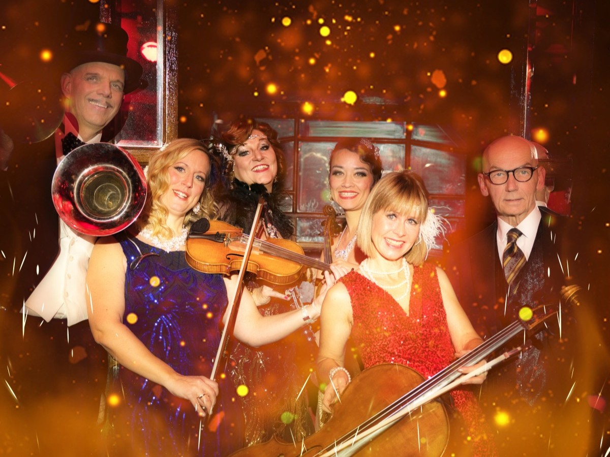 Gl�hw�rmchen � Papa Joe�s Swing Ensemble aus K�ln (Foto: Martina Wahn-Sielemann)