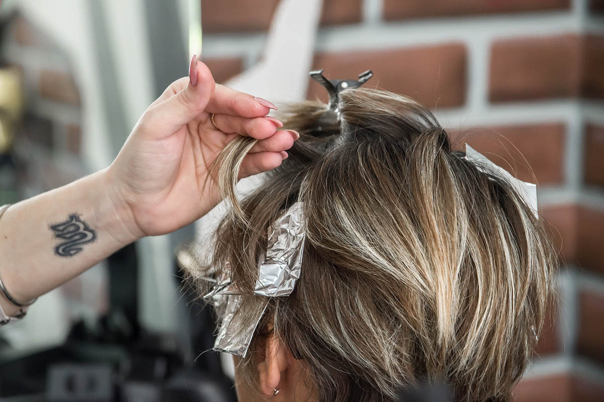 Ab 1. Mrz knnen wieder die Haare schn gemacht werden. Symbolfoto