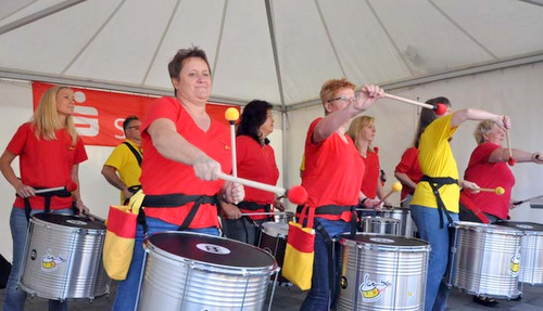 Samba pur aus Windeck brachte die gute Laune. (Foto: kk)