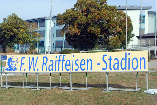 Das Hammer Stadion trgt jetzt Raiffeisens Namen 