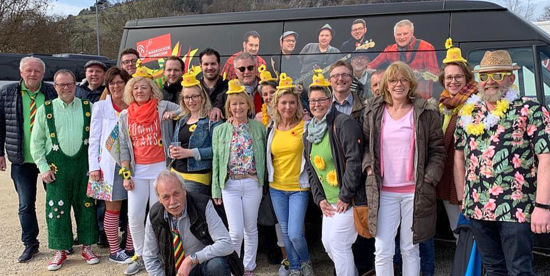 Mit eigenem Fanclub war Hnnes in Singen zum Nrrischen Ohrwurm angereist. (Foto: privat) 