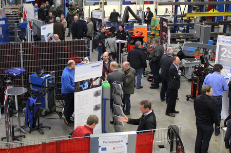 Die Hausmesse beim Technologie-Institut fr Metall und Engineering in Wissen war gut besucht. (Foto: TIME)