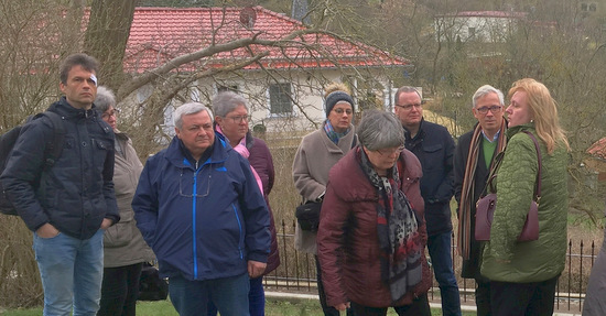 Auf einer Rundreise durch den Kirchenkreis Oberes Havelland in Brandenburg erlebten die Mitglieder des Kreissynodalvorstandes aus dem Evangelischen Kirchenkreis Altenkirchen, wie die Partner mit ihren vielen historischen Kirchen und Klosteranlagen herausgefordert werden und welche Ideen sie zu Erhalt und Nutzung entwickelten und umsetzen. (Foto: Ute Knig)