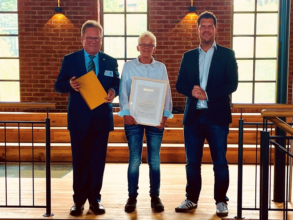 (v.l.) Slow Brewing-Grnder Dr. August Gresser, Leiterin der Qualittskoordination Carmen Mller und Brauereichef Jens Geimer (Fotoquelle: Westerwald-Brauerei)