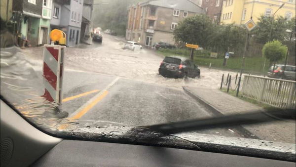 Starkregenereignisse am Fronleichnamstag 2018 mit groen Schden in Betzdorf und Kirchen, ausgetrocknete Flussbetten nach einem Jahrhundertsommer. Was ist los mit unserem Wetter? Das fragte die SPD in Niederfischbach. (Foto: Archiv AK-Kurier/Heike Schn)