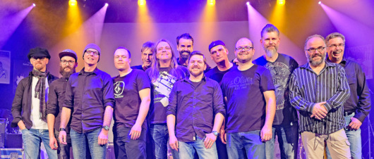 Die Heritage-Akteure bringen die Songs der Legenden auf die Bhne. (Foto: Veranstalter) 