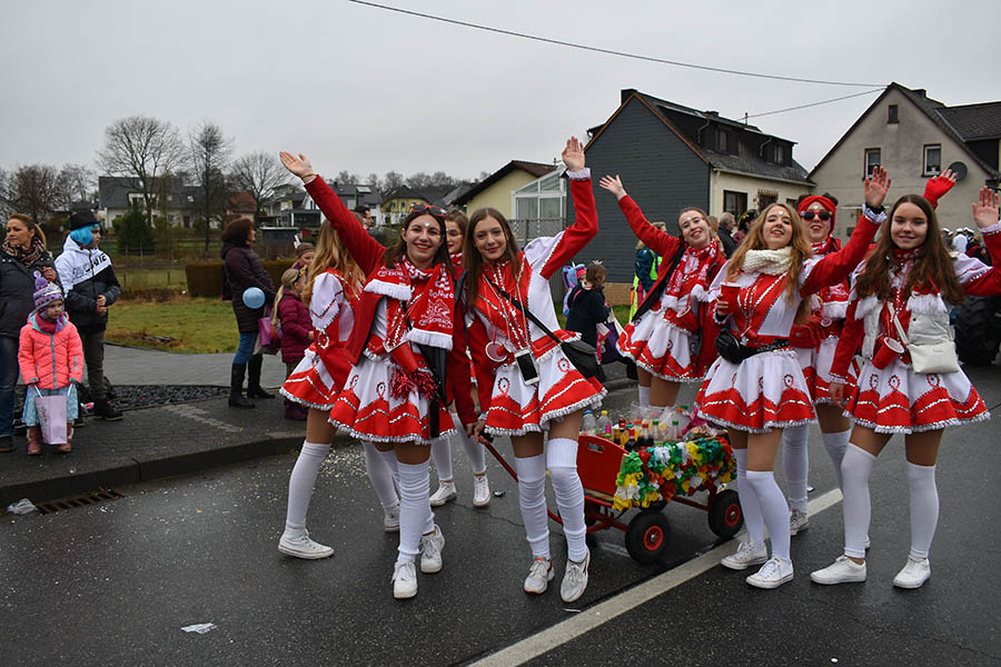 Rosenmontagsumzug in Herschbach ein Hhepunkt im Westerwald