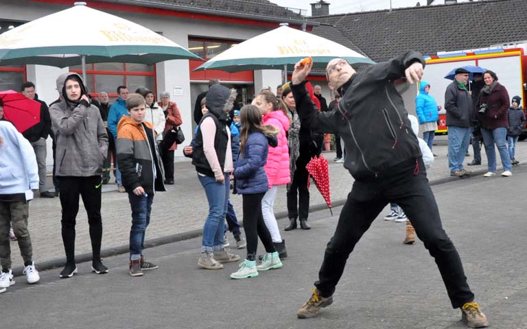 In Horhausen flogen die Ostereier