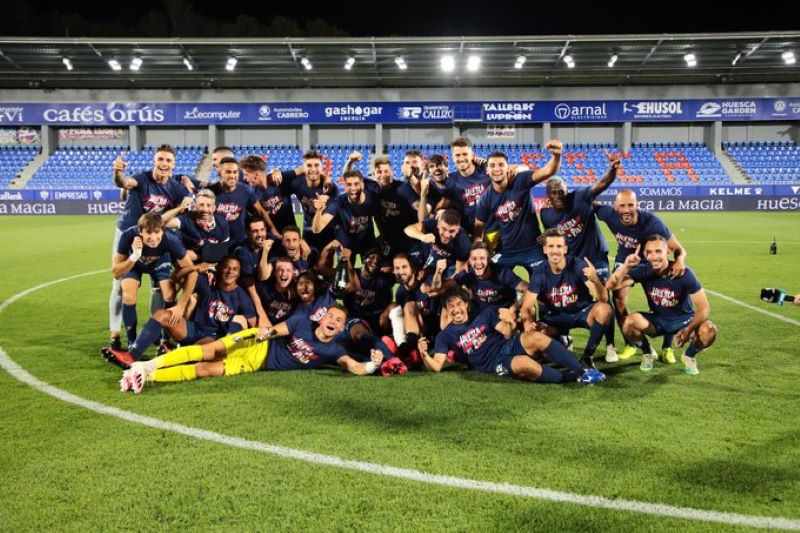 Die Mannschaft von SD Huesca hat es wieder geschafft: Sie spielt in der kommenden Saison in La Liga, der hchsten spanischen Fuballklasse. (Foto: Verein)
