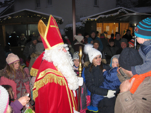 Natrlich wird auch der Nikolaus zum Httenzauber in Gebhardshain erwartet. (Foto: privat) 