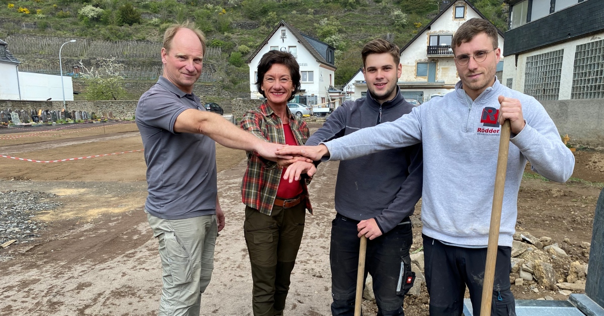 Von links: Michael Roedder, Petra Schneider, Max Walterschen und Sebastian Roedder. (Foto: Bro Petra Mller)