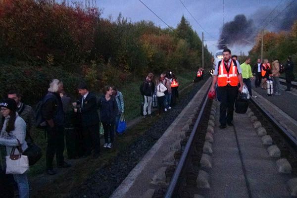 Einsatz: Evakuierung beim Brand des ICE-Waggons bei Dierdorf. Foto: Feuerwehr VG Dierdorf