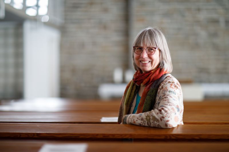 Ilona Fritz in der Robacher Kirche. Fotos: Peter Bongard