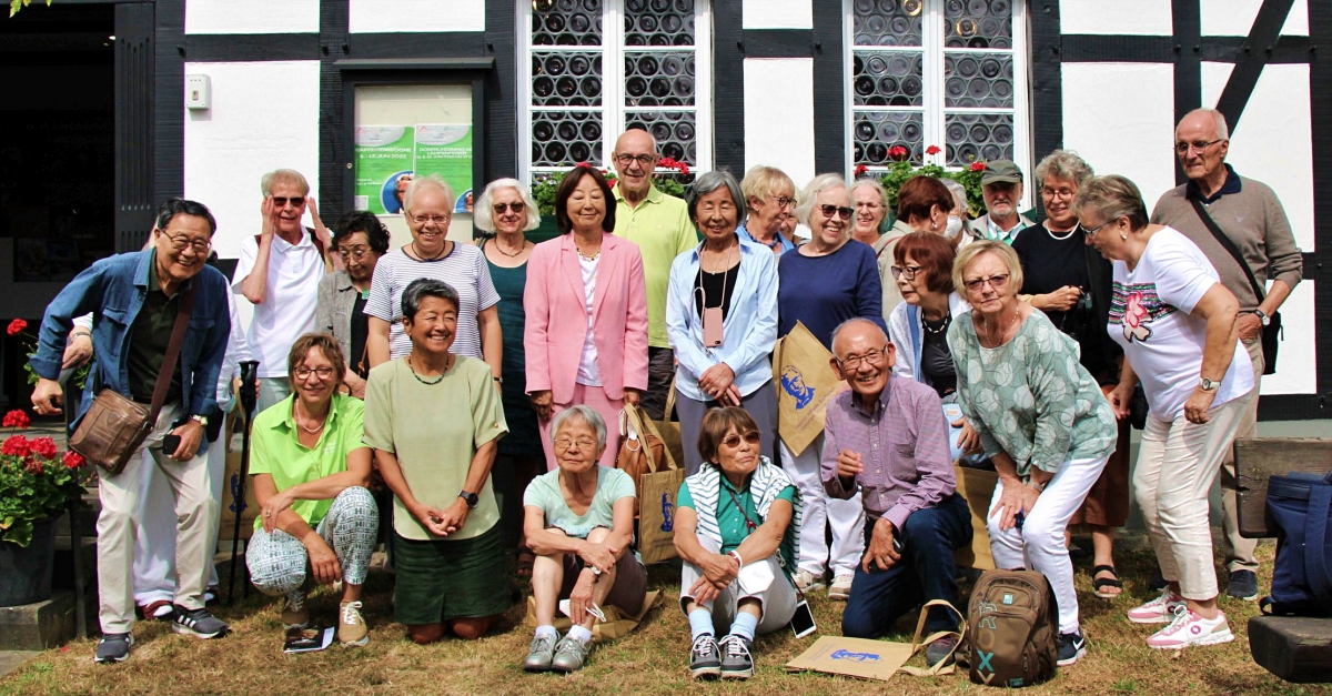 Aus Dsseldorf reiste die deutsch-japanische Gruppe an, um das Raiffeisen-Museum in Hamm zu besichtigen. (Foto: VG Hamm)
