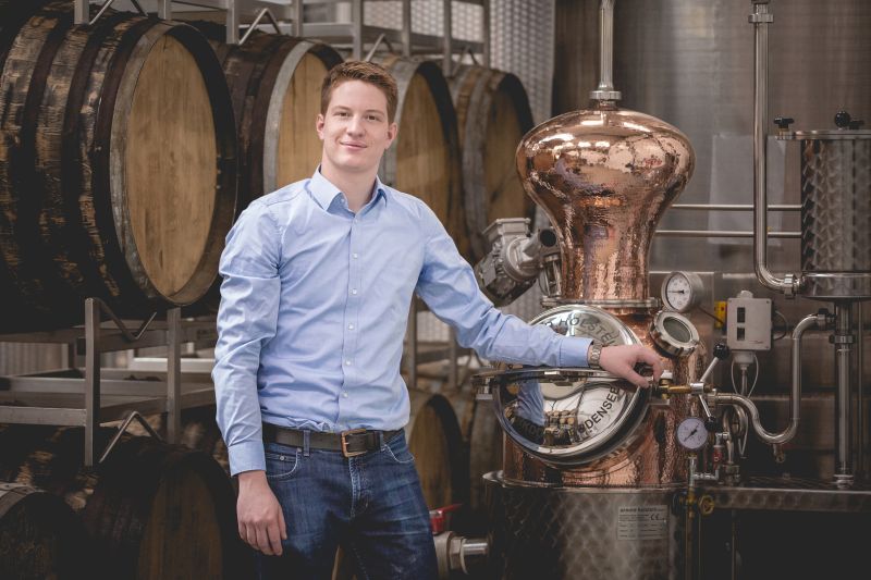 Destillateurmeister Jonas Klöckner gewinnt Titel in Berlin 