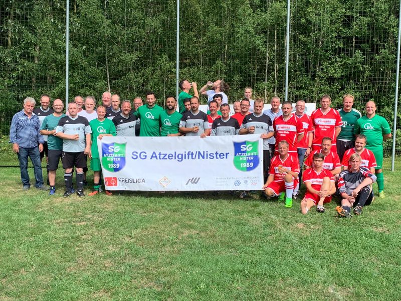 Jubilumsmannschaft Atzelgift-Nister. Foto: Verein