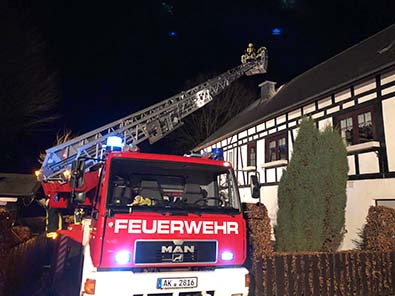 Kaminbrand in Niederfischbach forderte die Feuerwehren
