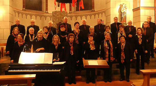 Der Kammerchor Gebhardshain setzte mit seinem vorweihnachtlichen Konzert wieder Glanzlichter im Advent. (Foto: Verein) 