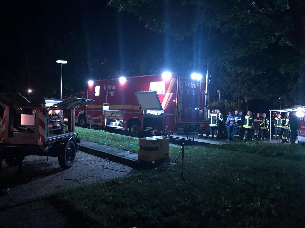 Feuerwehrkrfte aus dem Westerwald im Hochwassereinsatz in Ahrweiler. Fotos: Feuerwehr Neuwied