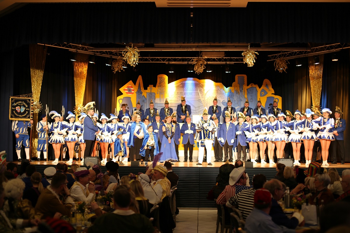 Die Karnevalsfreunde Blau-Gold Ransbach-Baumbach laden zu ihrem bunten Programm ein. (Foto: KF Blau-Gold Ransbach-Baumbach)