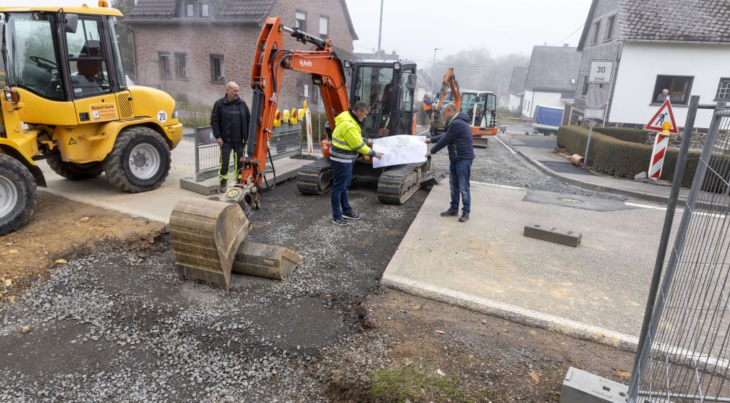 VG-Werke sanieren Kanal- und Wasserleitung in Kirburg 