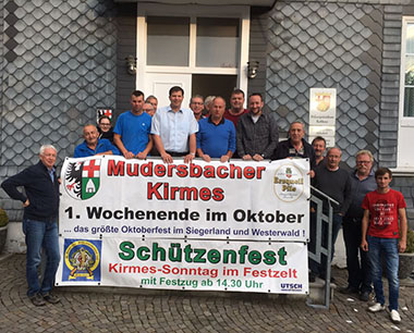 Die Veranstalter prsentierten das Programm der 189. Mudersbacher Kirmes. Foto: Ortsgemeinde