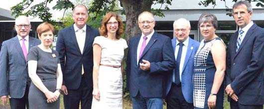 Mit Ehrengsten aus der Region wurde der Geburtstag der Kinder- und Jugendpsychiatrie am DRK-Krankenhaus in Altenkirchen gefeiert. Fotos: kk