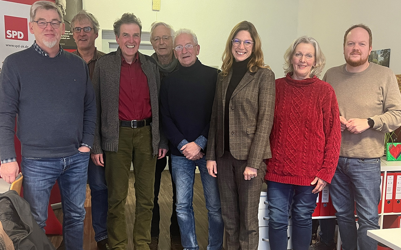 Von rechts nach links: Andreas Hundhausen, Marein Osten-Sacken, Sabine Btzing-Lichtenthler, Wolfgang Stock, Eckhard Osten-Sacken, Jrgen Lichte, Gunnar Lindner und Bernd Becker. (Foto: Wahlkreisbro Btzing-Lichtenthler)