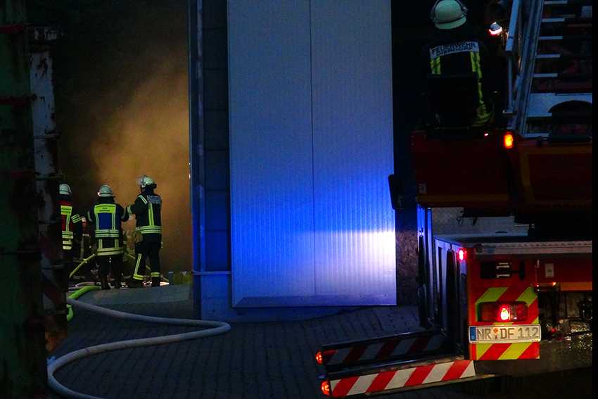 Lagerhalle in Kleinmaischeid gert in Brand