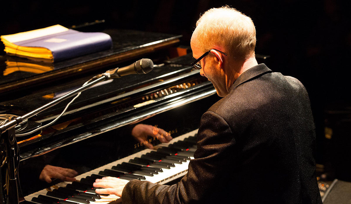 Dieter Falk gibt ein Zusatzkonzert kurz vor Weihnachten. (Foto: Apollo Theater)